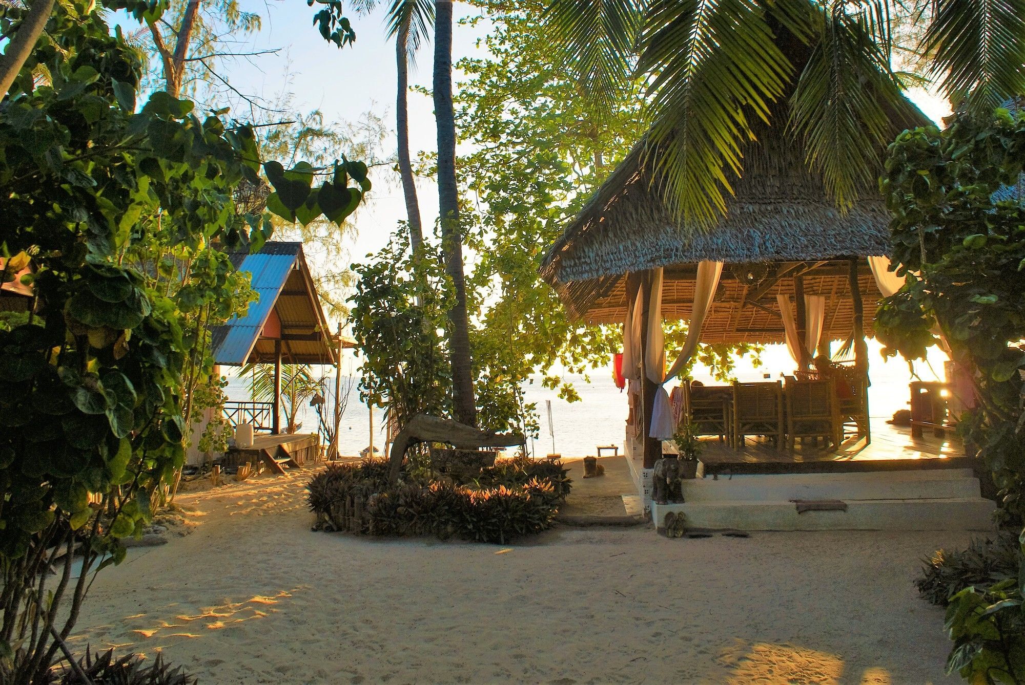 หาดเจ้าพร้าวรีสอร์ท Hotel หาดเจ้าเภา ภายนอก รูปภาพ